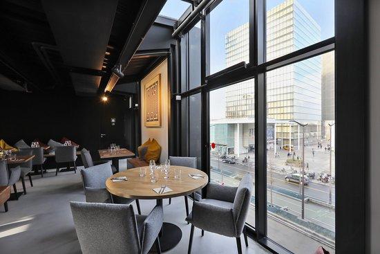 Restaurant LAO a EP7