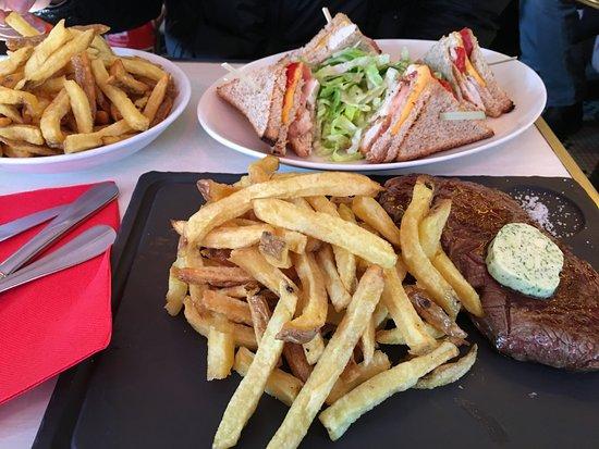 Cafe des Deux Moulins