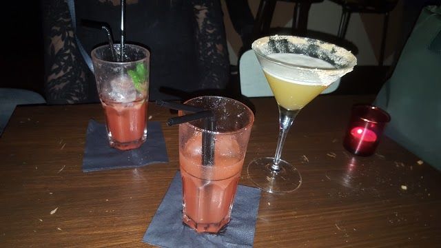 The entrance of Artists