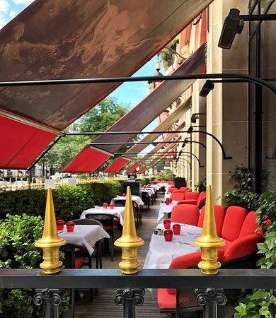 La Terrasse Montaigne