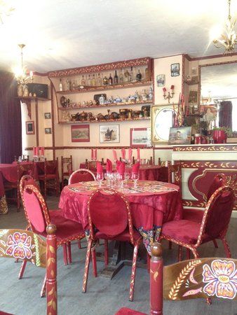 A La Ville de Petrograd